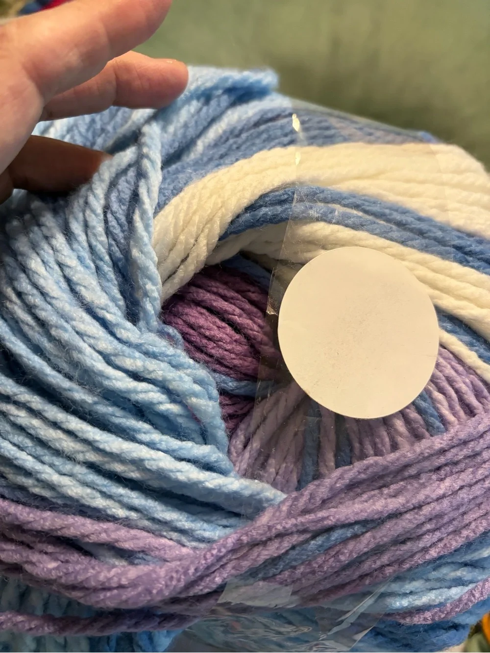 Caron Limited edition anniversary cake in the color frosted fairytale